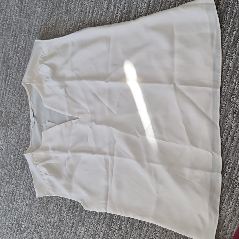 Banana Republic Cream Sleeveless Top